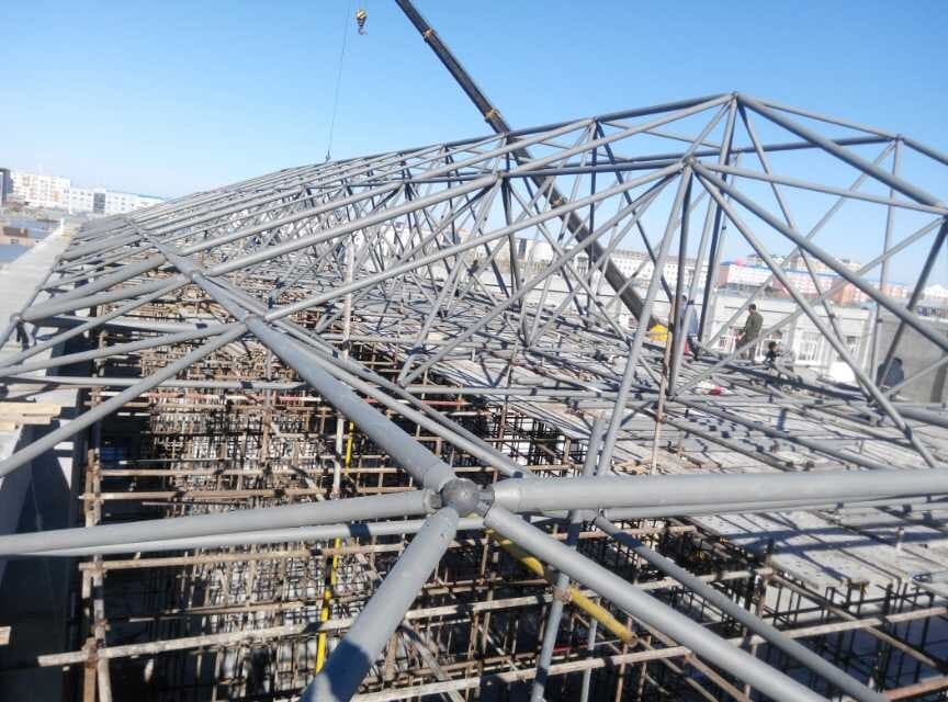 济源商贸城屋顶网架工程